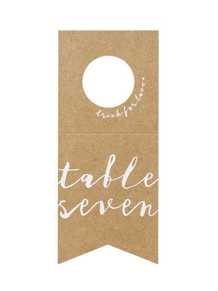 Détail du numéro sept du marque table pour bouteilles pour fête kraft et blanc