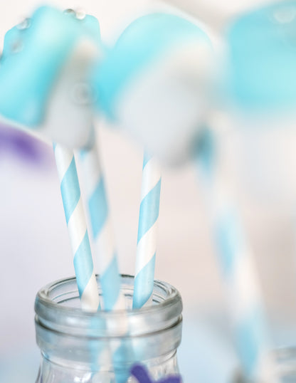10 pastelno modre črtaste kartonske slamice 19,5 cm
