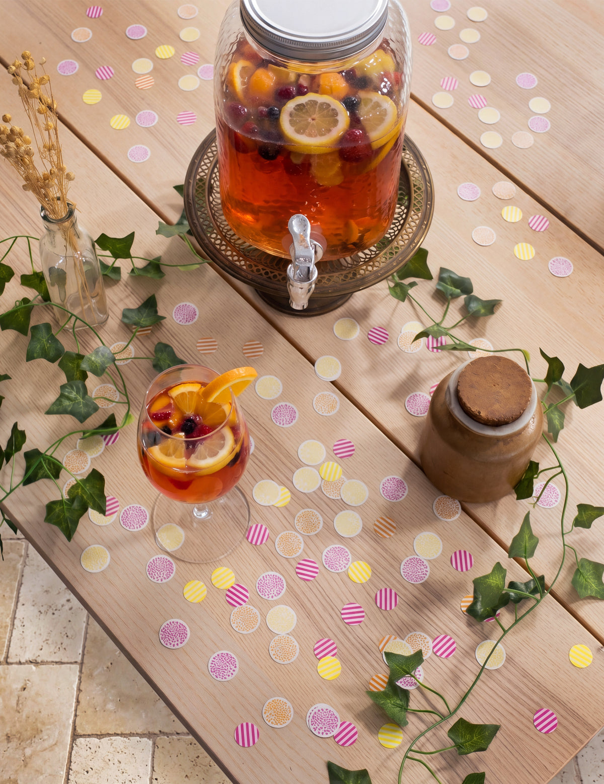 100 papirnatih konfetov Pink Limonade 2,5 cm