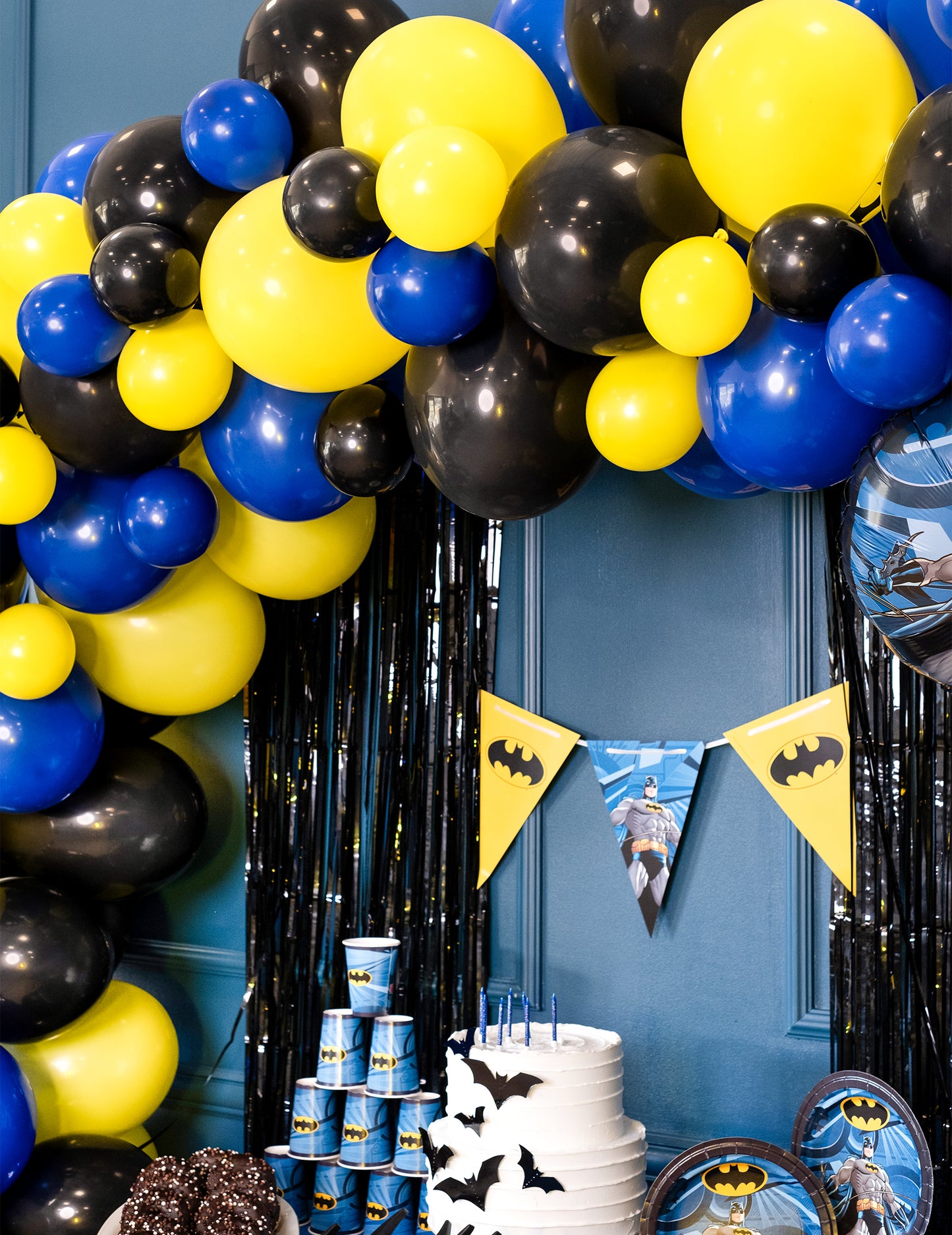 100 mini črnih lateks balonov velikosti 13 cm za dekoracijo