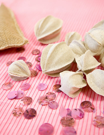 12 dekoracij fizalisa iz naravnega lanu 3 do 5 cm 