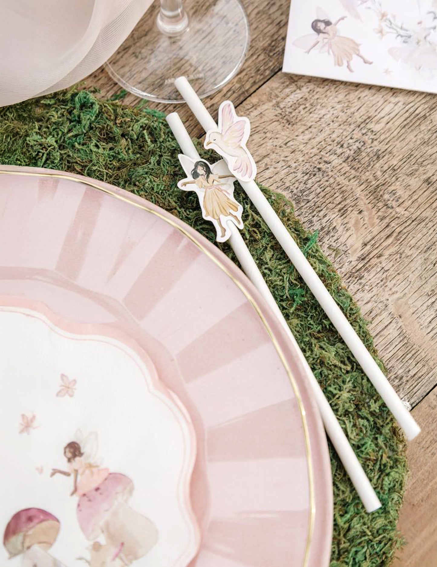 12 slamic za pravljice, bel in pastelno roza papir, 19,5 cm za otrokov rojstni dan