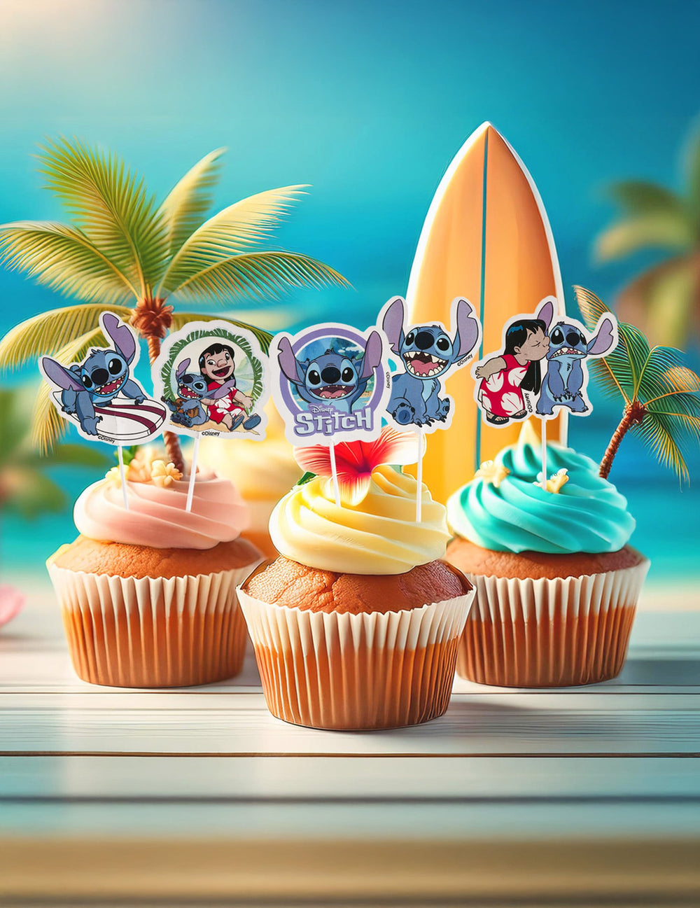 Mise en situation sur des cupcakes des 16 cake toppers en papier Stitch