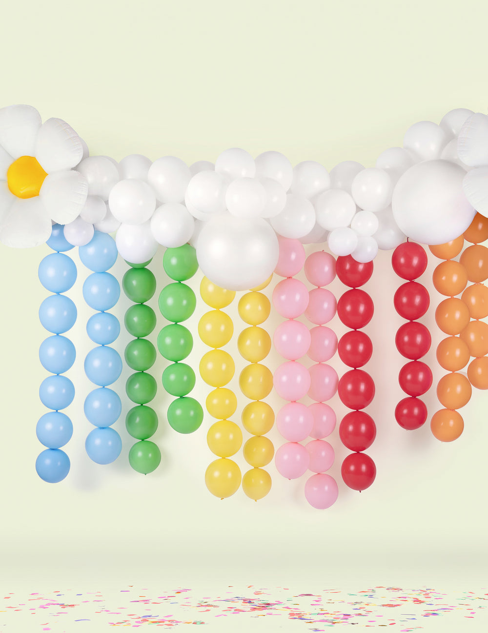 Exemple de décoration du lot de 20 ballons à relier rouge