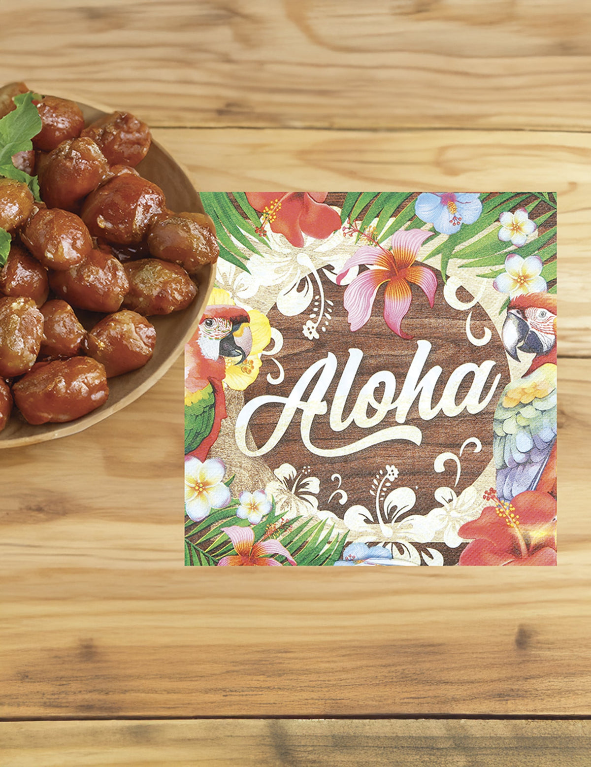 Mise en situation avec plat d'apéritif des serviettes Aloha Hawaï
