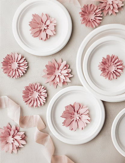 3 rožnate 3D papirnate rože v pudrasti barvi 