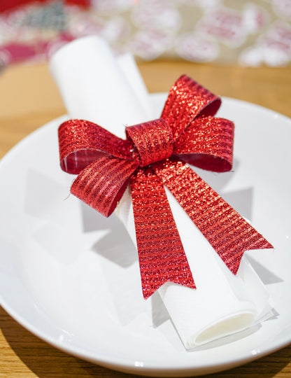 3 sijoči rdeči pentlji 10 x 13 cm 