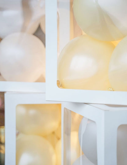 4 kocke z belimi prozornimi baloni 30 cm