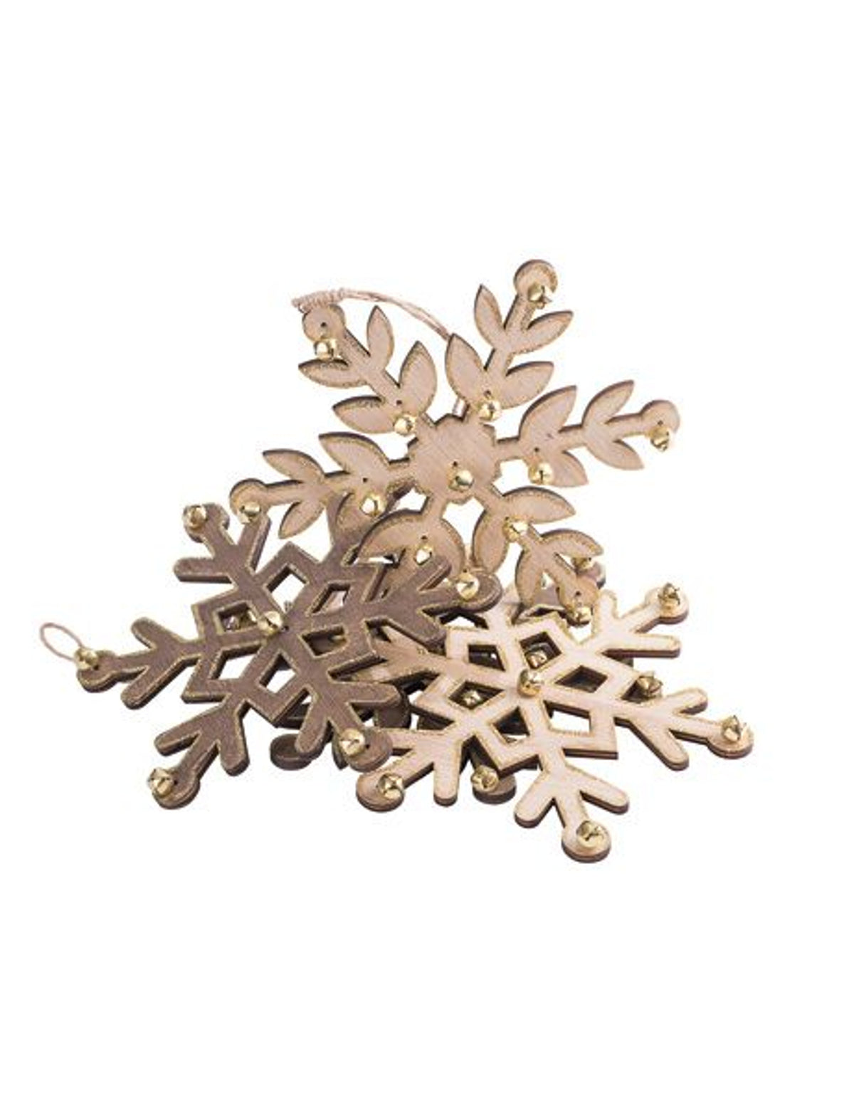 Gros plan sur le grelot et les paillettes des flocons en bois de Noël pour décoration avec paillettes et grelots or