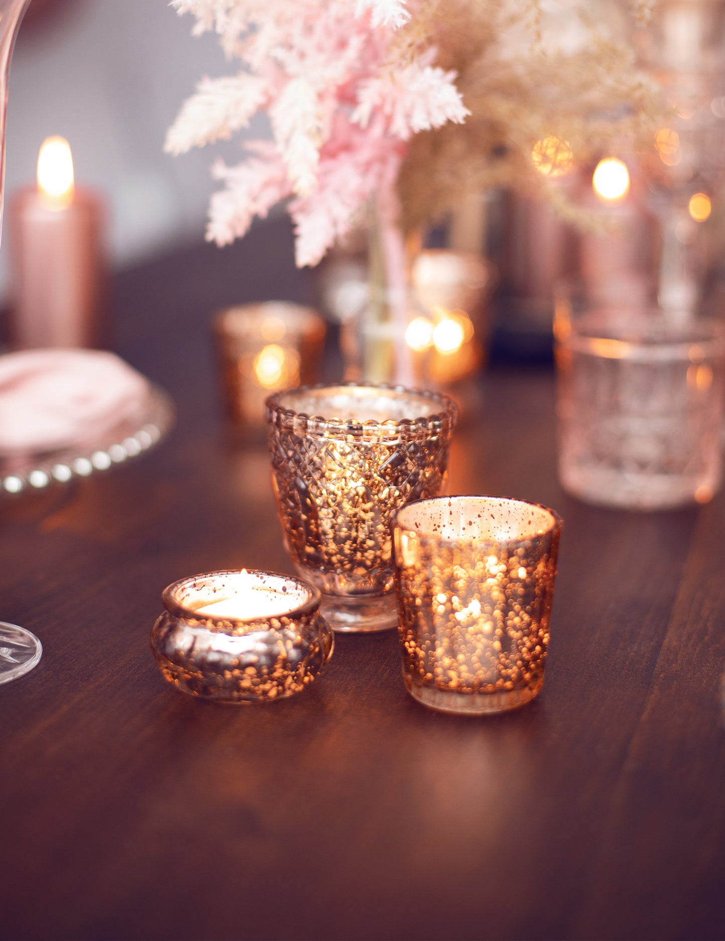 4 svečniki iz rožnatega zlata 8 cm poročna dekoracija