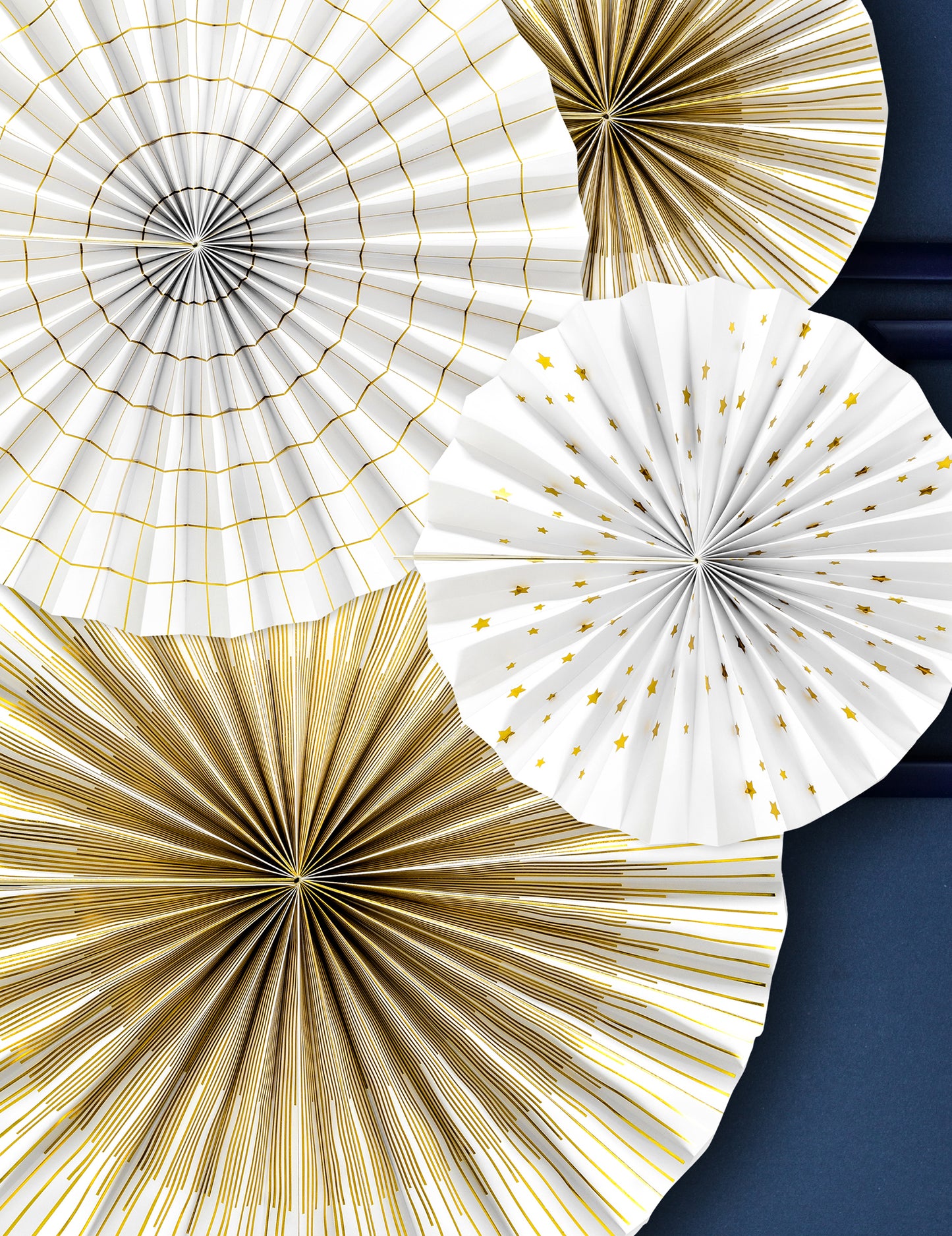 4 dekorativne in zlate papirnate rozete 23, 32, 40 cm