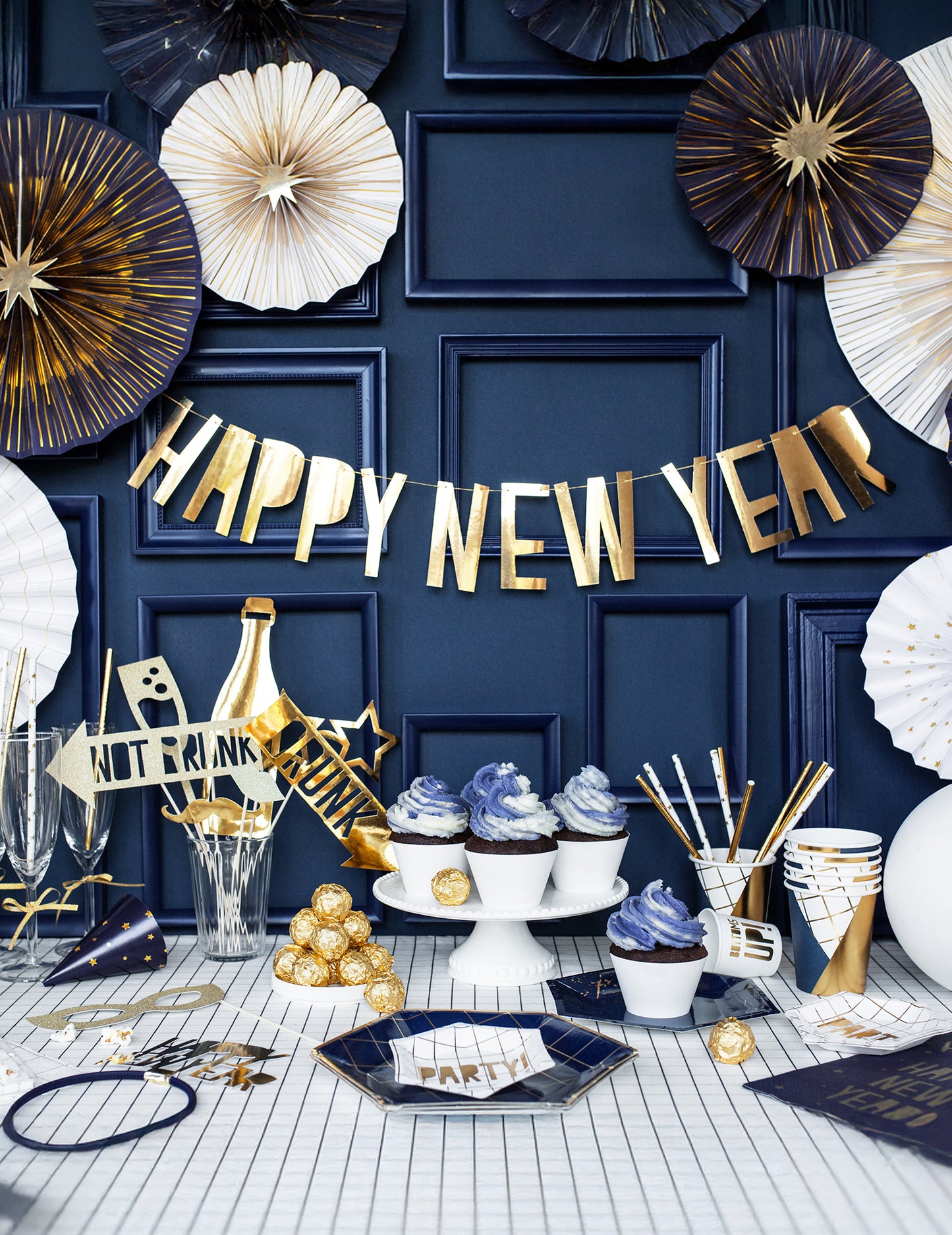 4 dekorativne in zlate papirnate rozete 23, 32, 40 cm