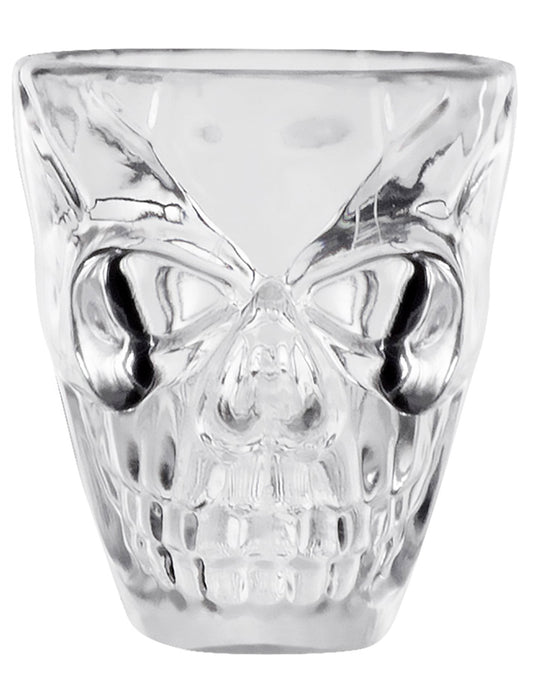 Gros plan du verre à shot tête de mort