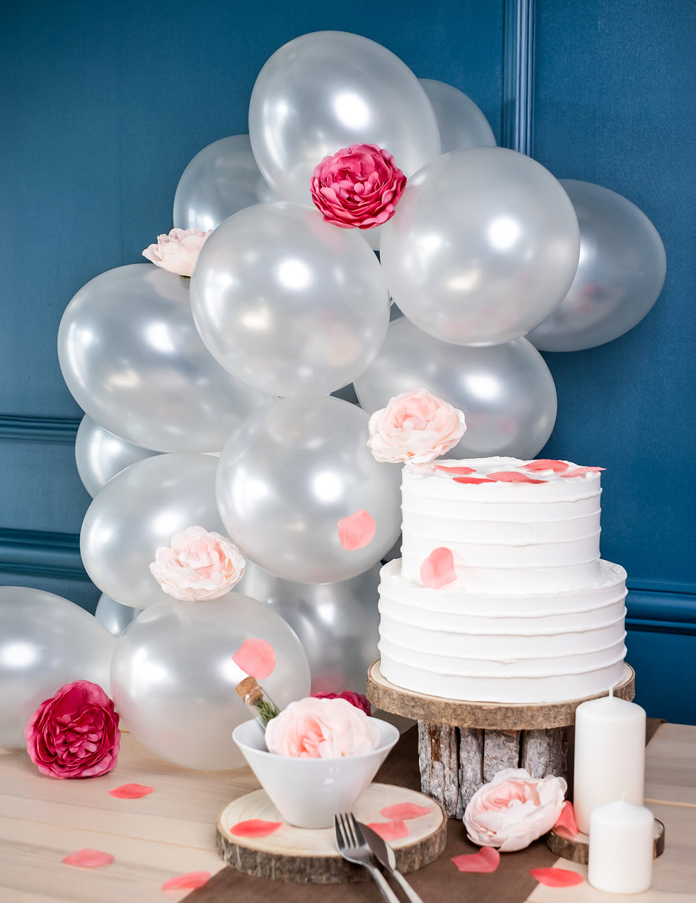 Mise en scène des ballons ivoires métallisés