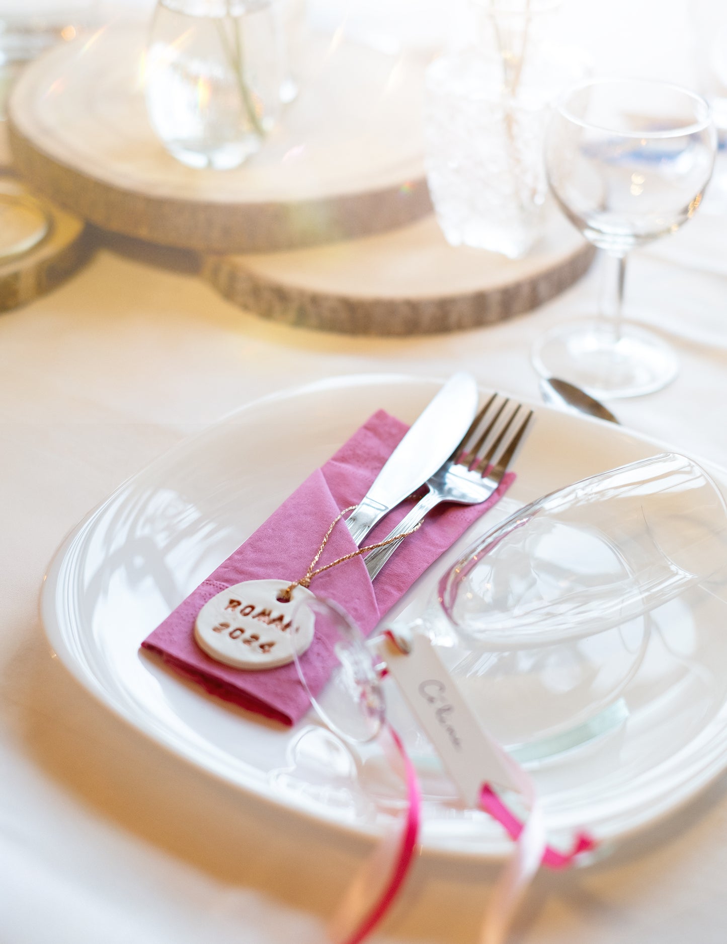 50 papirnatih brisač Fuchsia 38 x 38 cm