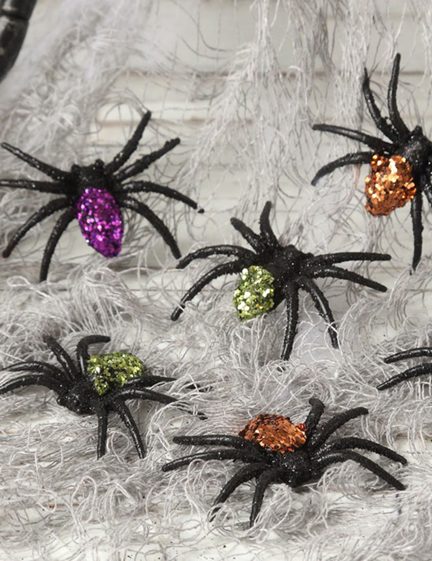 6 pajkov z bleščicami v plastiki 7,5 x 5,5 x 1,3 cm