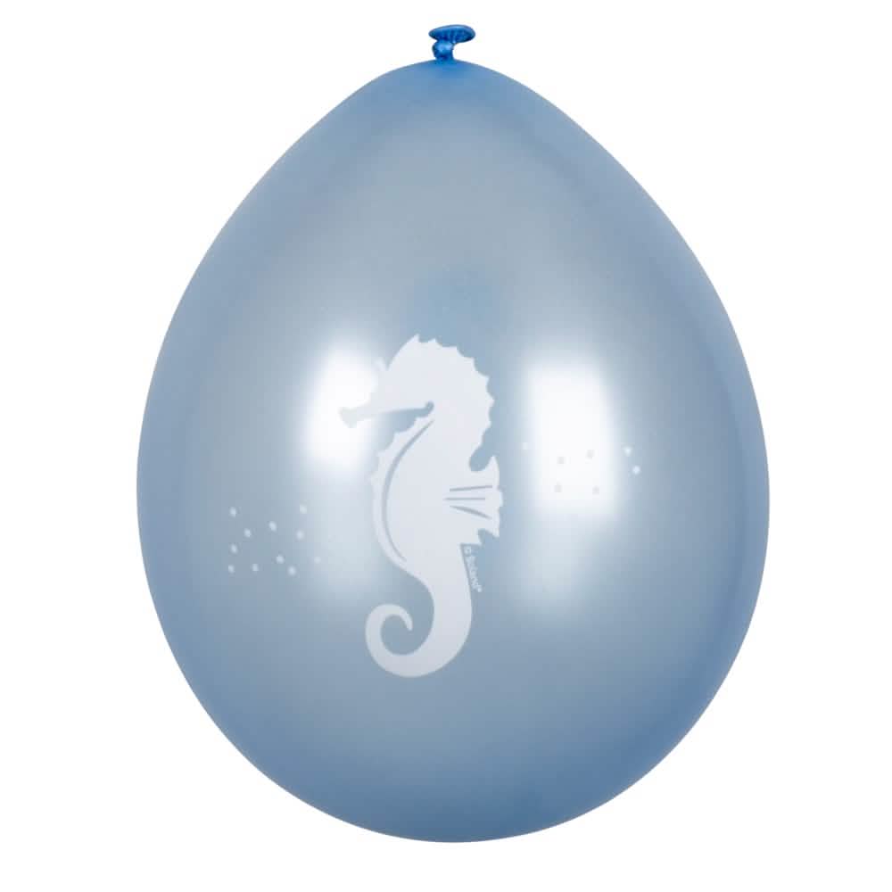 Pogled na modri balon z belim motivom morskega konjička iz baloni Sirène Lagune