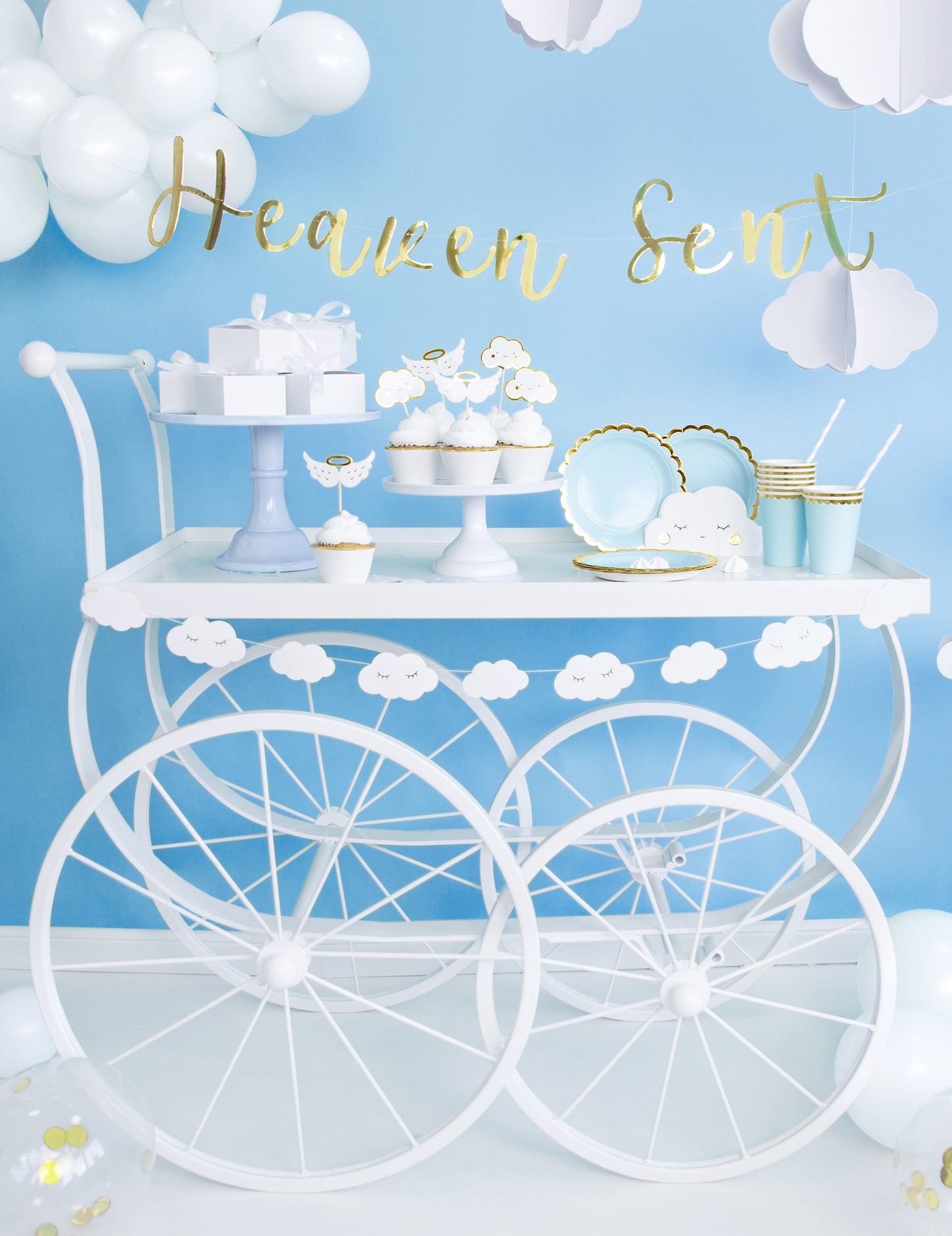 6 belih in zlatih papirnatih okraskov za kolačke za poroke