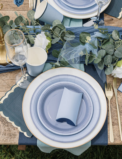 6 majhnih dvobarvnih kartonskih krožnikov, temno modre in viharno modre barve, 18 cm, za zabave