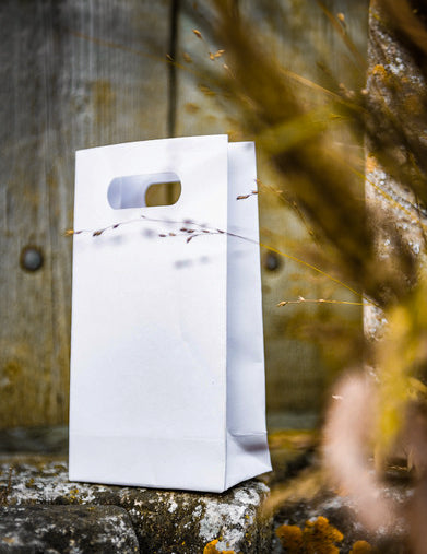 6 belih papirnatih vrečk 10 x 18 x 5 cm za poroko