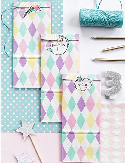 6 pastelnih papirnatih darilnih vrečk s samorogi, 8 x 18 x 6 cm