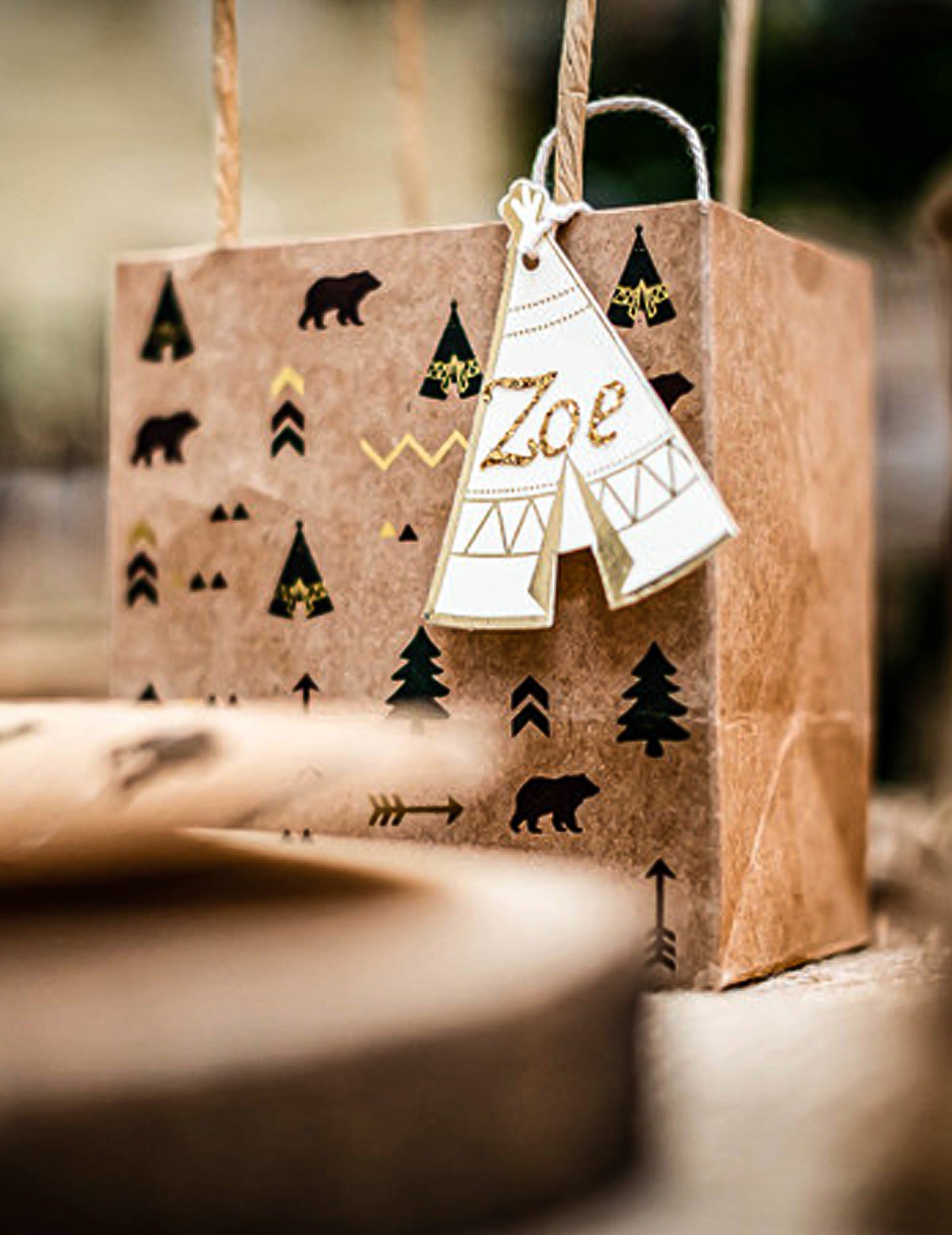 8 etiquettes en carton tipi indian forest kraft vert ivoire dorure avec ficelle