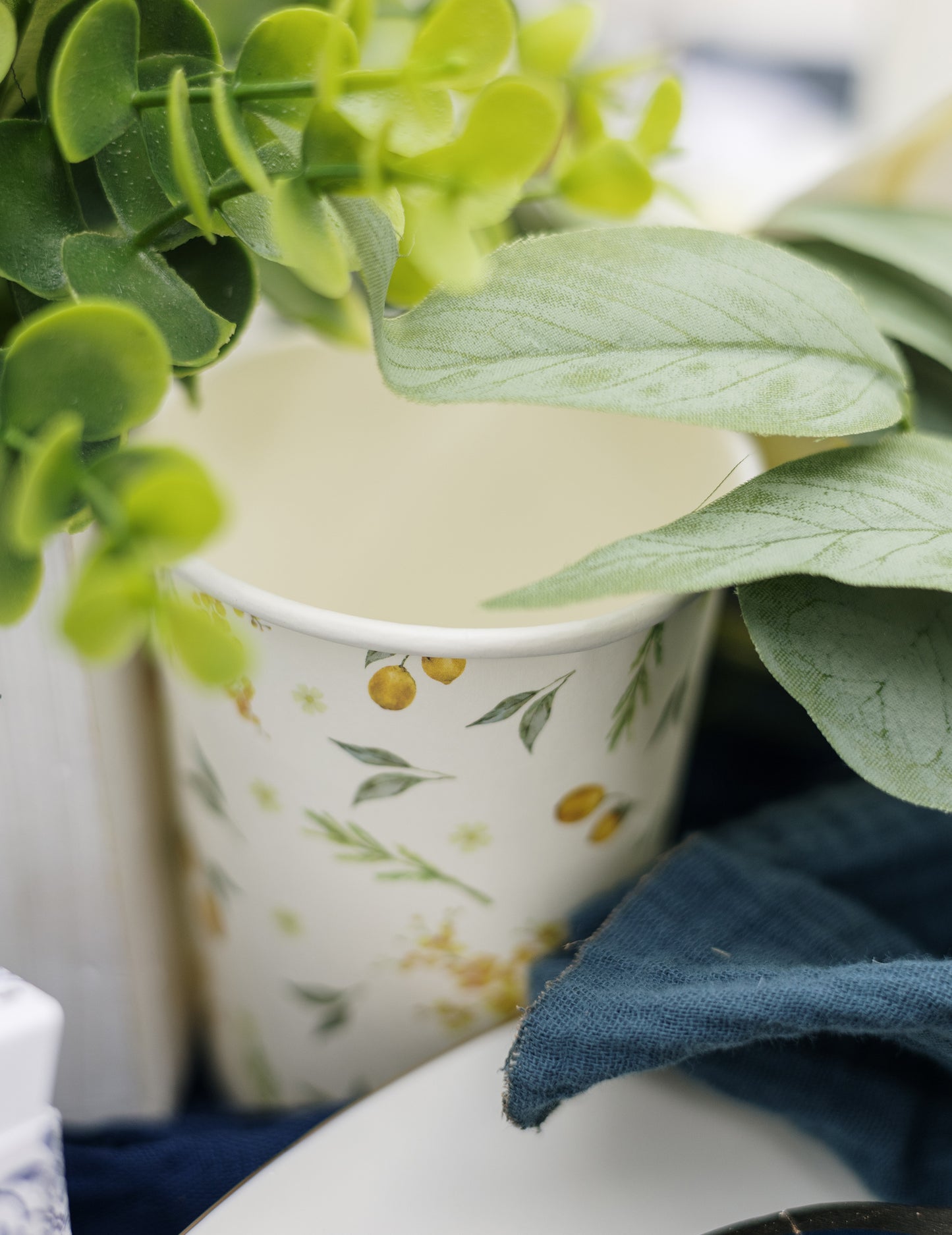 8 kartonskih kozarčkov v obliki limone z listi, 255 ml, za rojstni dan