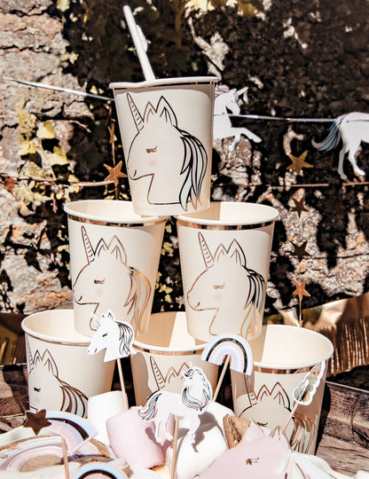 8 čarobnih pastelnih in zlatih kartonskih kozarčkov z motivom samoroga, 250 ml