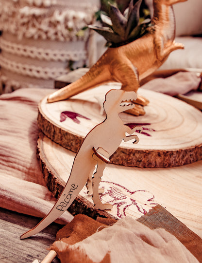 8 lesenih 3D dinozavrovih voščilnic za rojstni dan s T-Rexom