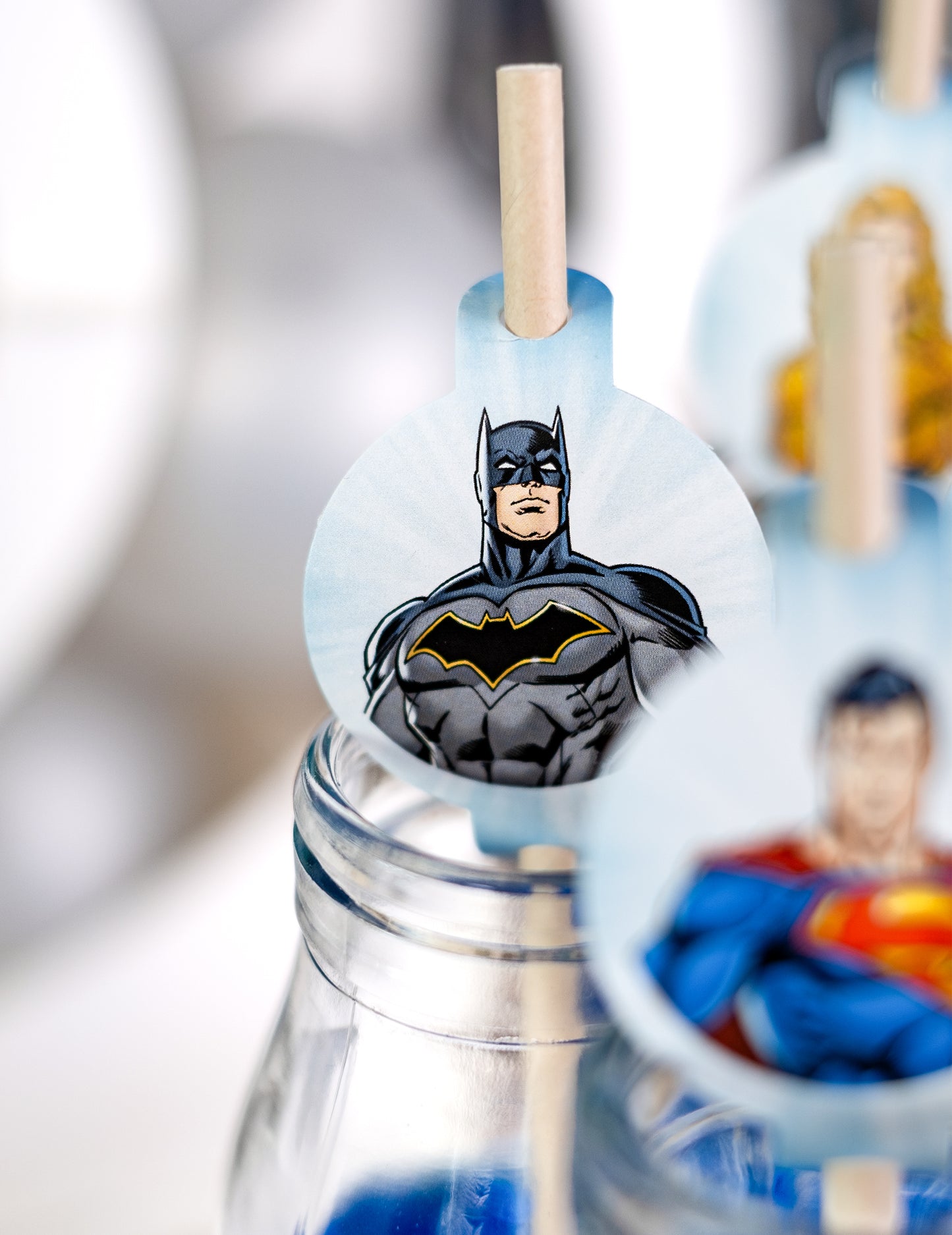 8 Bolting Medalon za Carton Justice League 20cm