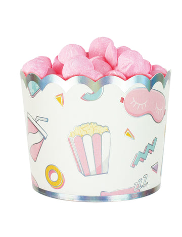 8 majhnih mavričnih in pisanih kozarcev za pižamsko zabavo