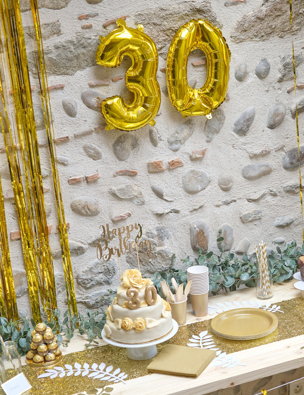 Mise en situation du ballon aluminium chiffre pour fête doré
