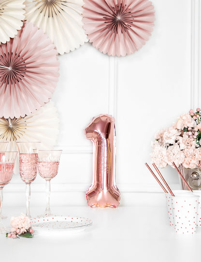 Mise en situation du chiffre 1 du ballon aluminium chiffre pour fête rose gold