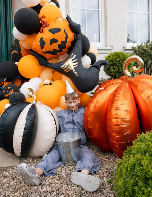 Balon iz aluminija Strašilo črn in oranžen 60 x 100 cm