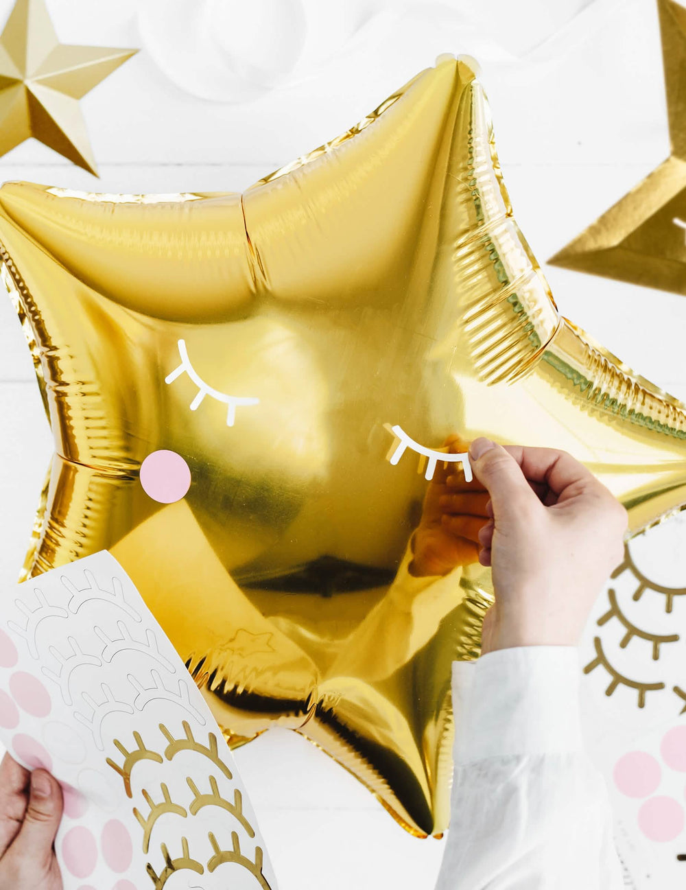 Podrobnosti o personalizaciji s nalepkami na aluminijastem balonu zvezda za zlato zabavo