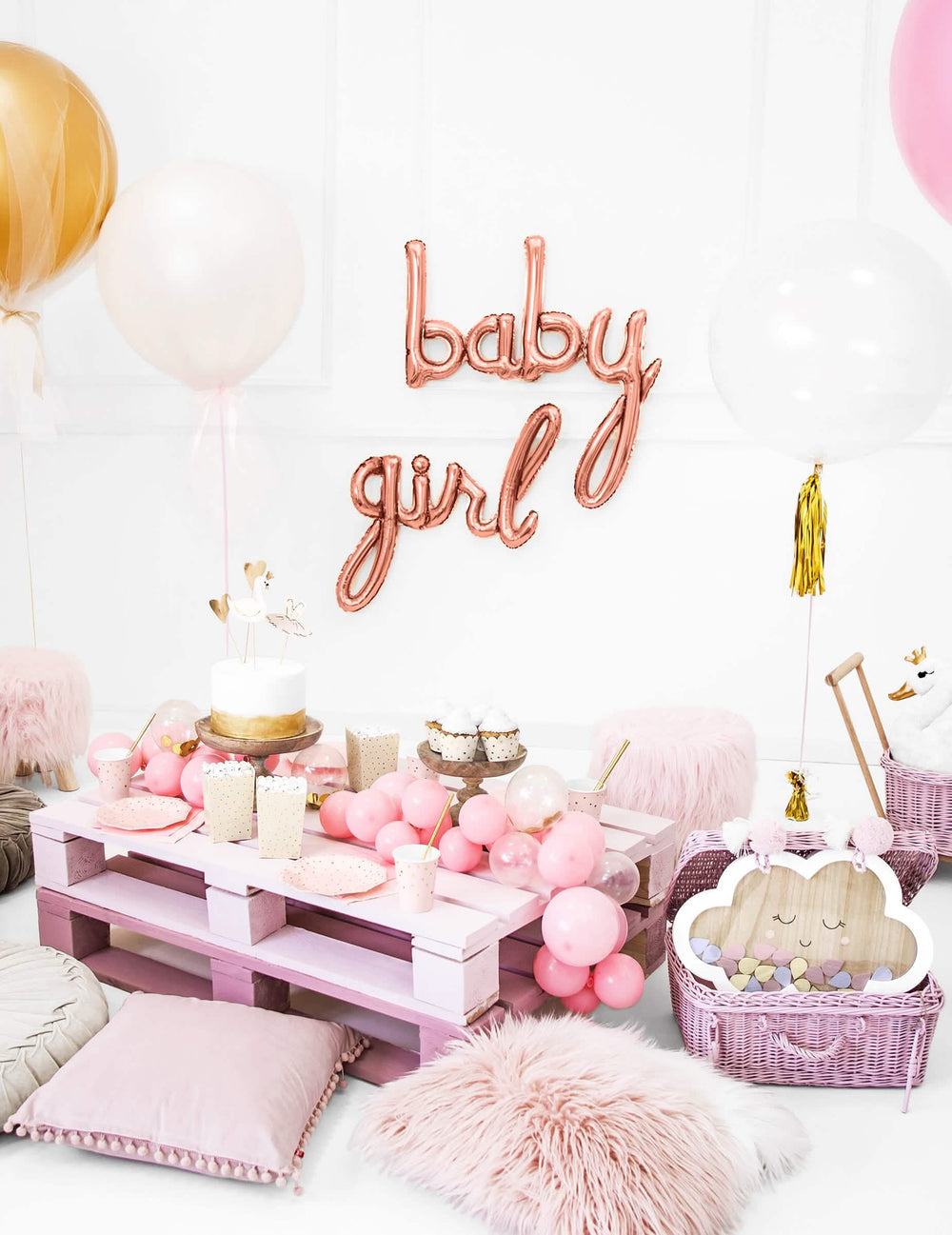 Priprava baby showerja z bifejem in pecivom iz aluminijastega balona girl rožnato zlato