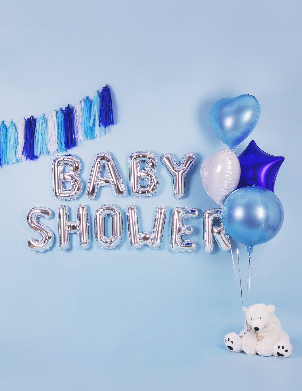 Mise en scène pour baby shower du ballon aluminium lettre pour fête argentée
