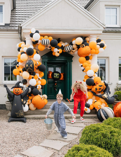 Samostoječi balon iz folije Strašilo XXL črn 111,5 x 152 cm