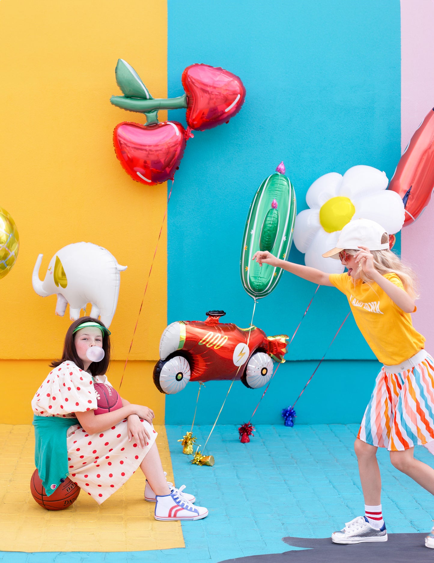 Aluminijasta žoga rdečega dirkalnega avtomobila 111 x 63 cm