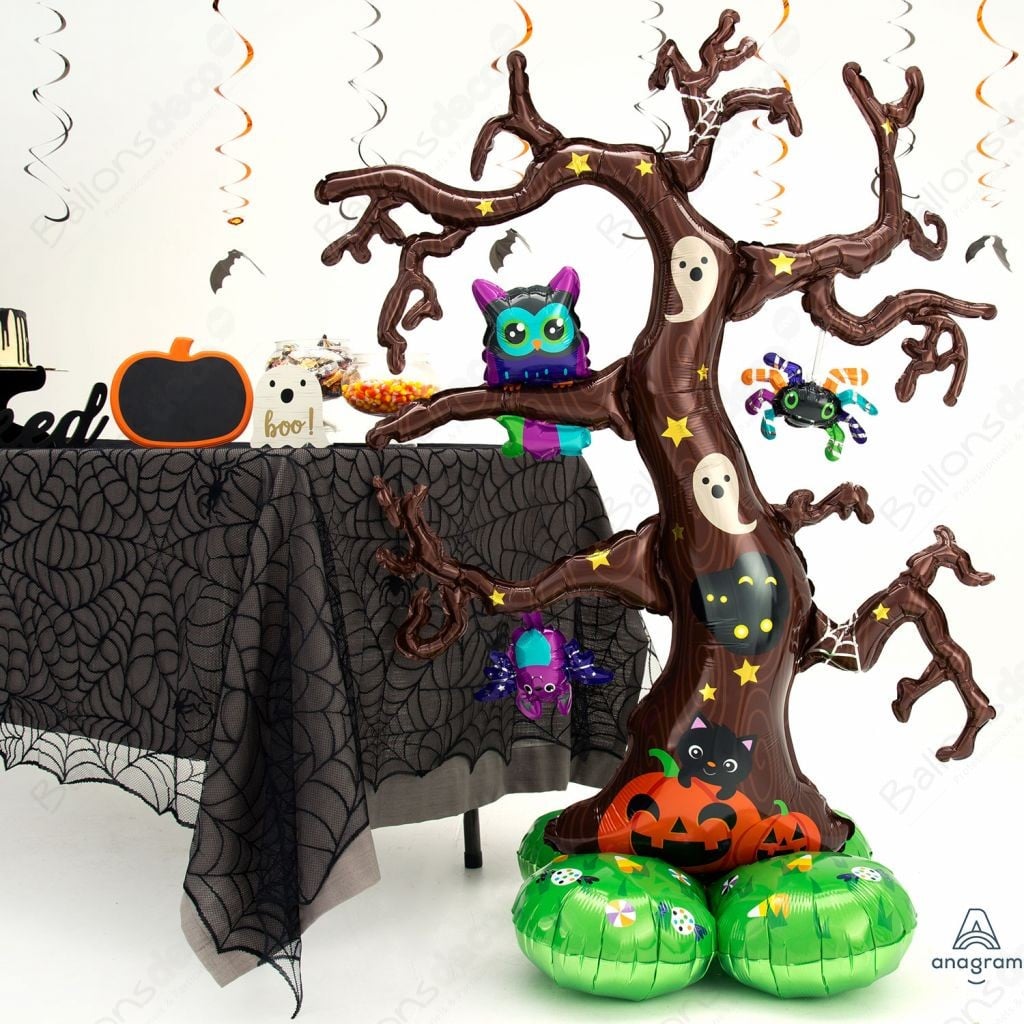 Mise en situation du ballon aluminium géant Airloonz arbre d'Halloween