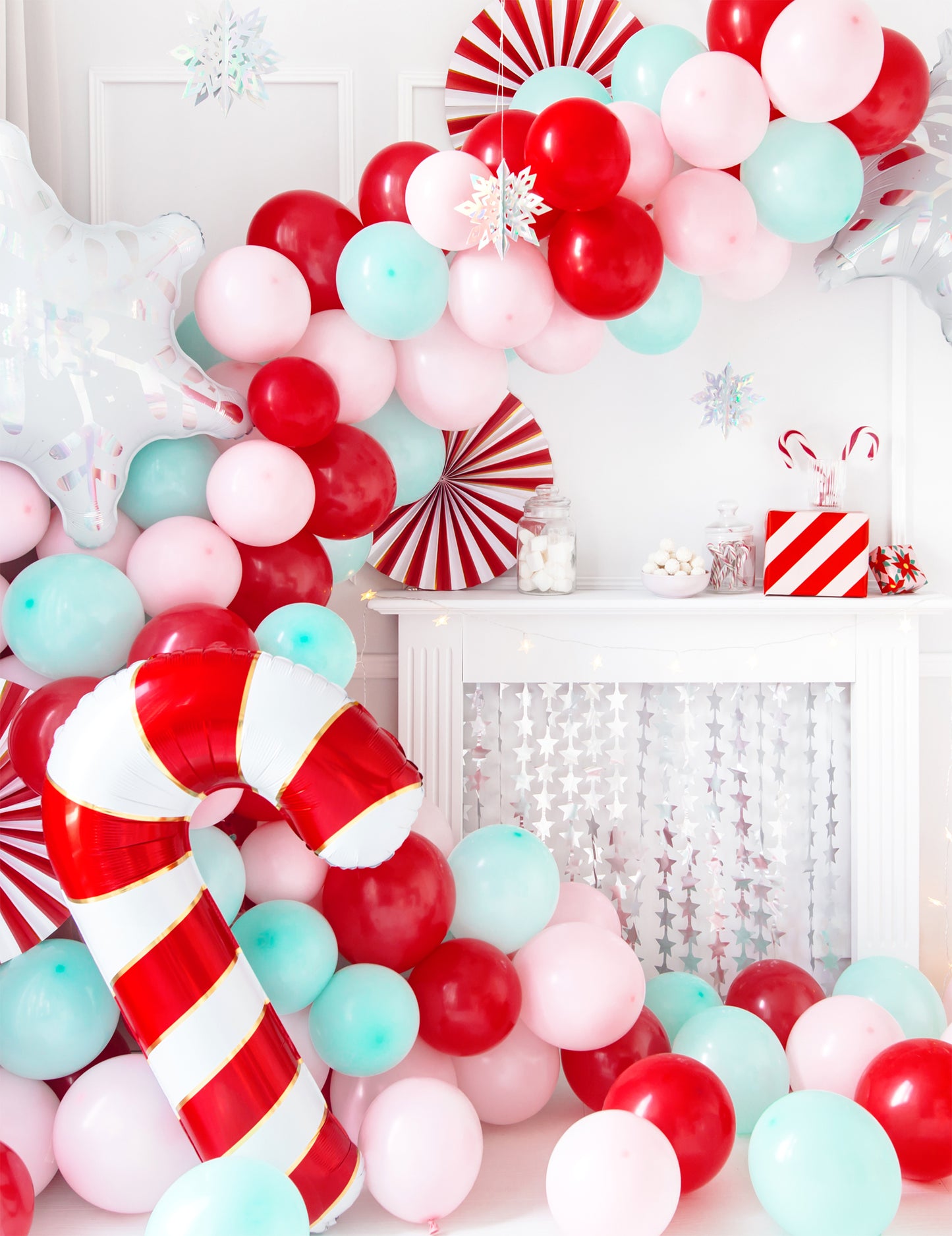 Velik aluminijast balon v obliki sladkorne palčke 50 x 82 cm Božični okraski