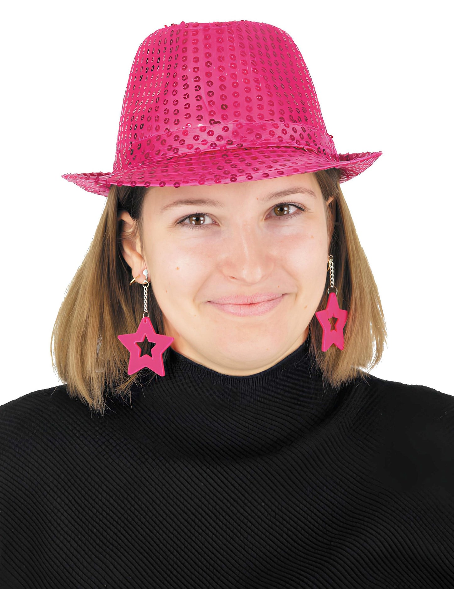 Vue portée des boucles d'oreilles étoiles