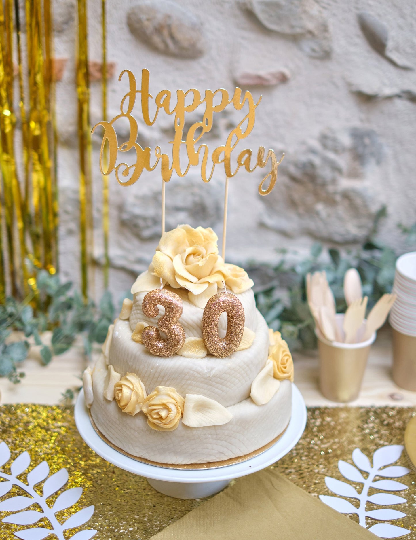 Zlata bleščeča sveča številka 0 9 cm