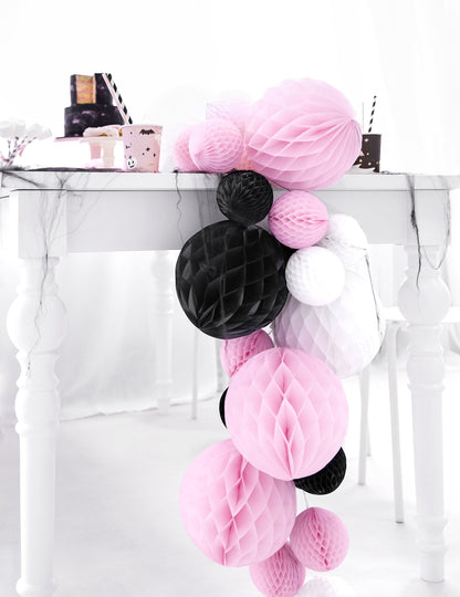 Črno satje papirna kroglica 20 cm