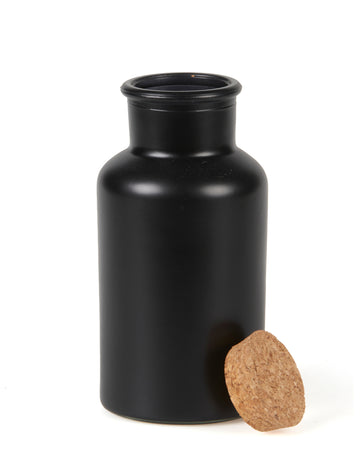 Mat Black Apotecary steklenica s plutovino 17 cm 500 ml