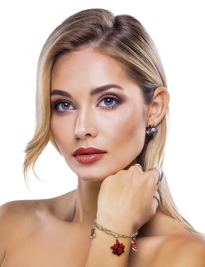 Kovinska zapestnica z božičnim vzorcem