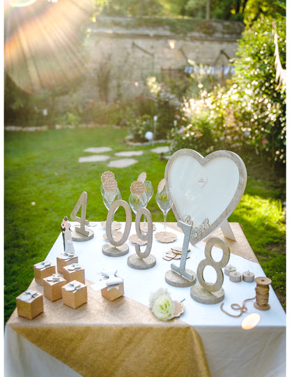 Knjiga gostov z bakrenim bleščečim okvirjem in lesenimi srčki, 37 x 40 cm cm