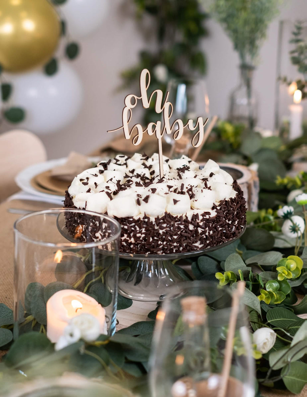 Postavitev na torto lesenega cake topperja oh baby za baby shower