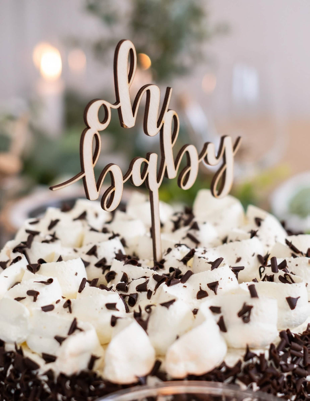 Podrobnosti o namestitvi cake topperja oh baby na torto za baby shower