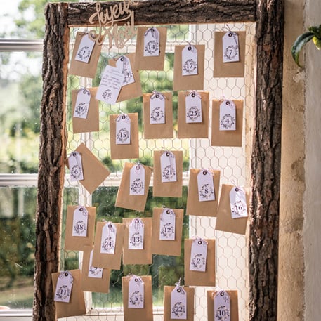 Mise en situation du calendrier de l'avent jolis moments 25 pochettes à personnaliser